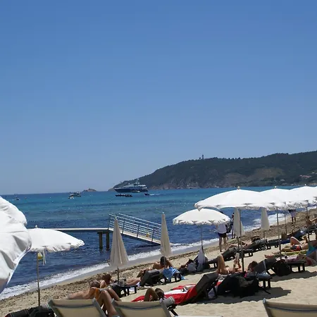 In Near Beaches & Pool *