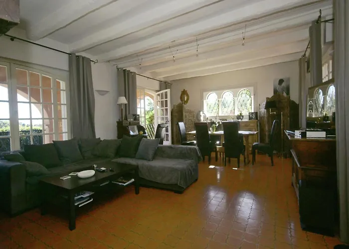 Semesterbostad In Near Beaches & Pool *