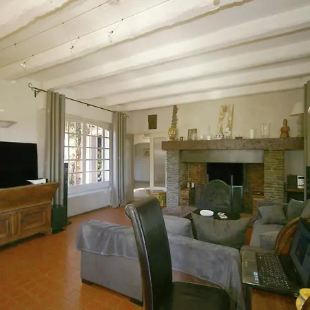 In Near Beaches & Pool Semesterbostad *