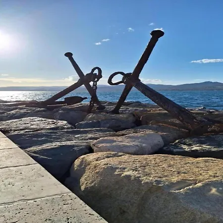 In Near Beaches & Pool *