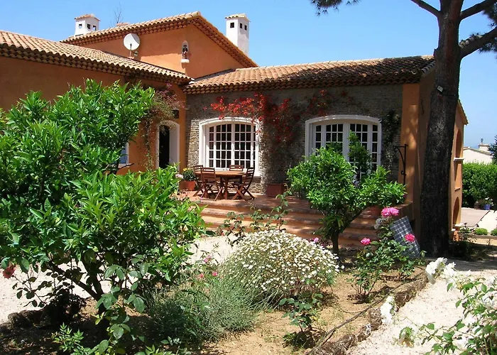 In Near Beaches & Pool Saint-Tropez