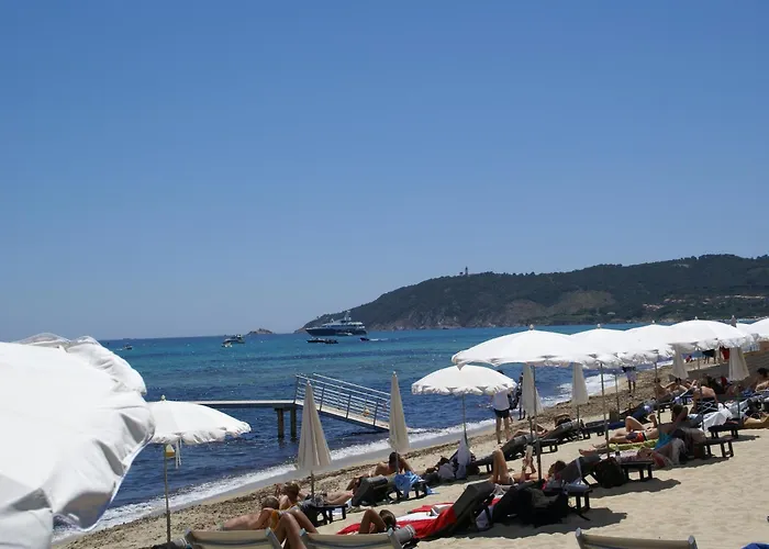 In Near Beaches & Pool *