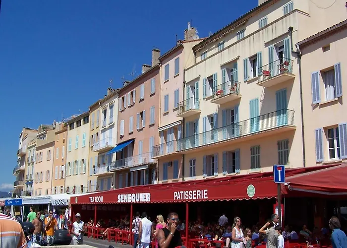 Vakantiehuis In Near Beaches & Pool